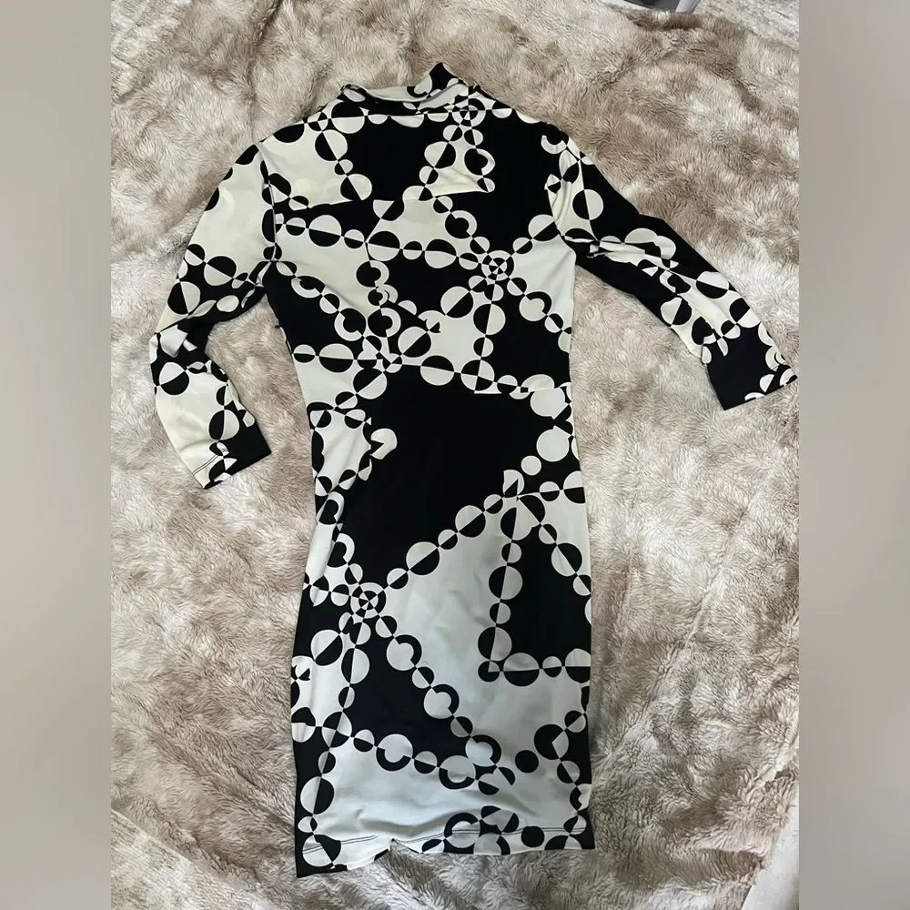 Retro Dress - Picture 3 of 4